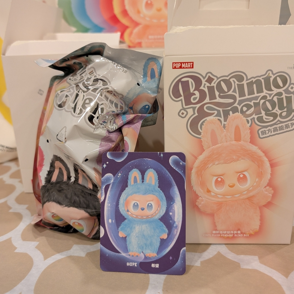 ⚡ Pop Mart x THE MONSTERS Big into Energy Labubu - Hope